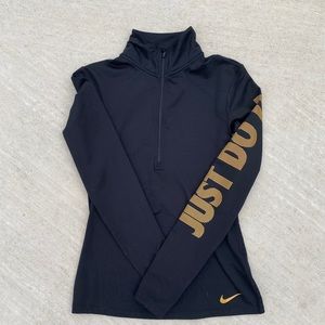 COPY - Nike activewear quarter zip